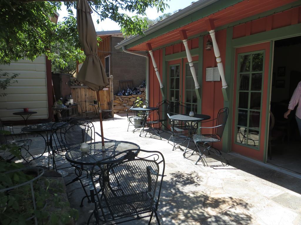Edith Palmer'S Country Inn, Historical Bed & Breakfast 버지니아시티 외부 사진
