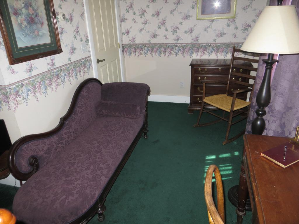 Edith Palmer'S Country Inn, Historical Bed & Breakfast 버지니아시티 외부 사진